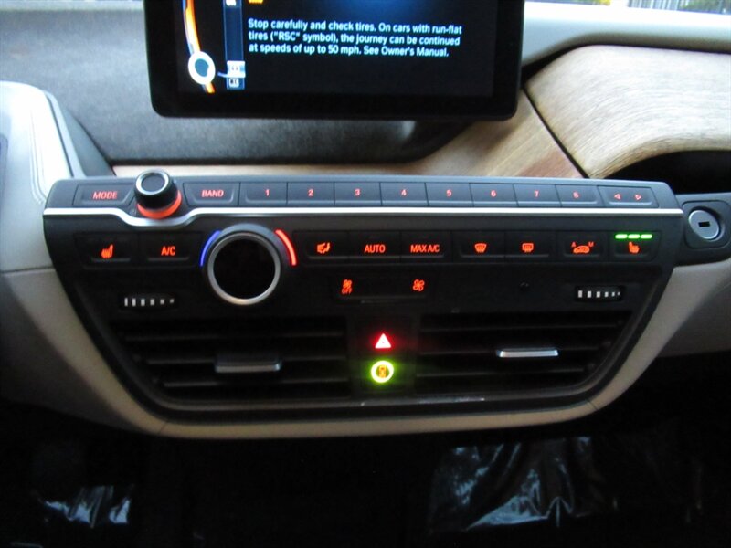 2014 BMW i3   - Photo 24 - Sherman Oaks, CA 91423