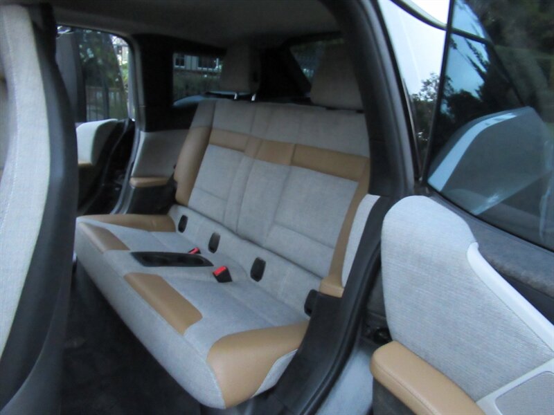 2014 BMW i3   - Photo 15 - Sherman Oaks, CA 91423