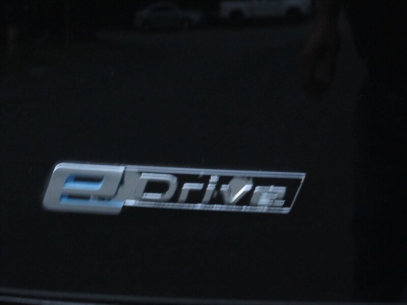 2014 BMW i3   - Photo 34 - Sherman Oaks, CA 91423