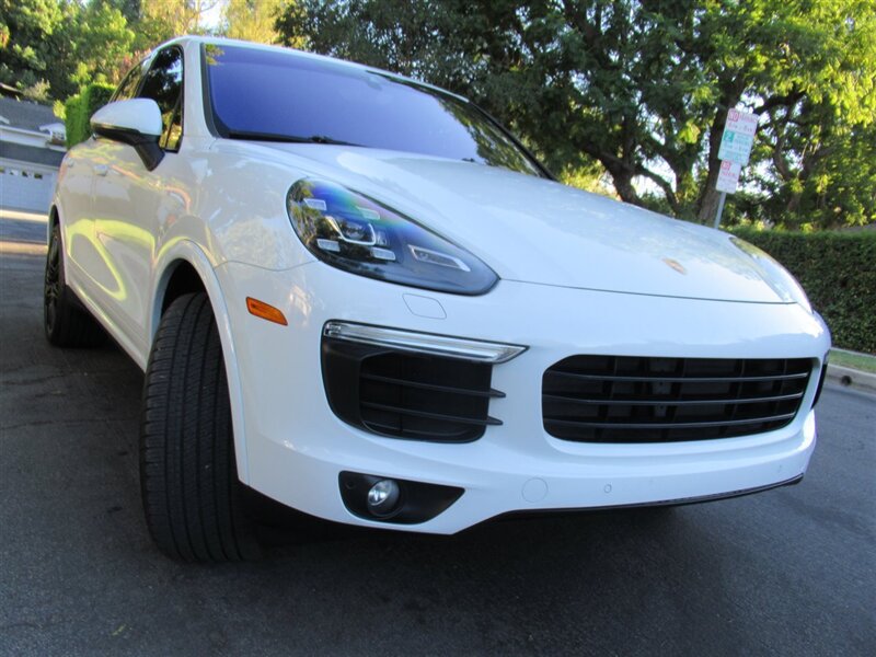 2017 Porsche Cayenne Platinum Edition   - Photo 15 - Sherman Oaks, CA 91423