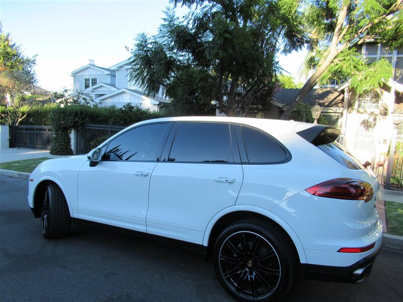 2017 Porsche Cayenne Platinum Edition   - Photo 5 - Sherman Oaks, CA 91423