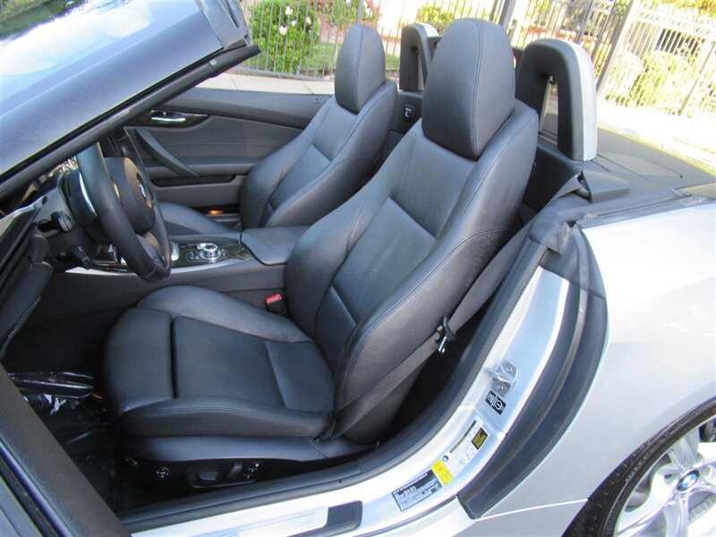 2014 BMW Z4 sDrive28i   - Photo 14 - Sherman Oaks, CA 91423