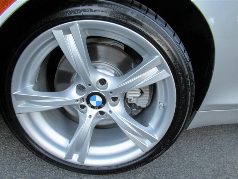 2014 BMW Z4 sDrive28i   - Photo 40 - Sherman Oaks, CA 91423