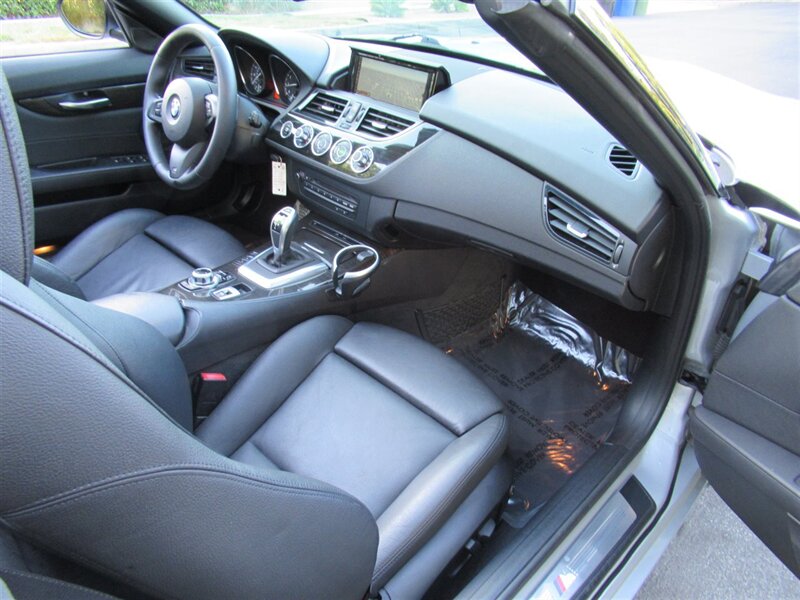 2014 BMW Z4 sDrive28i   - Photo 31 - Sherman Oaks, CA 91423