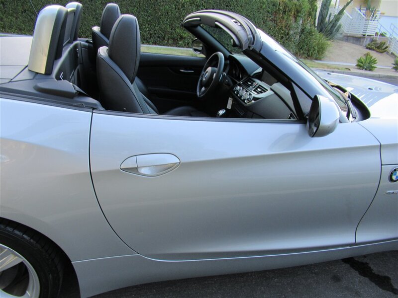 2014 BMW Z4 sDrive28i   - Photo 34 - Sherman Oaks, CA 91423