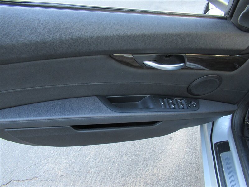 2014 BMW Z4 sDrive28i   - Photo 16 - Sherman Oaks, CA 91423