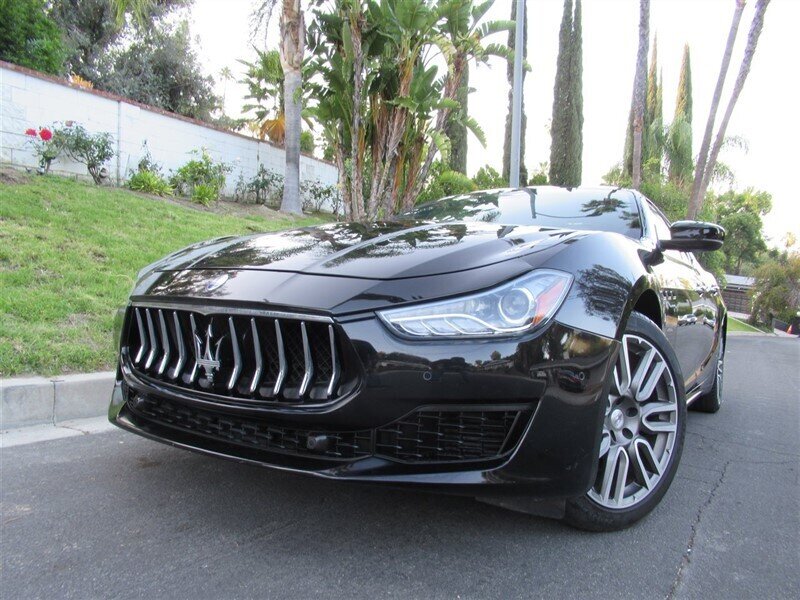 2018 Maserati Ghibli   - Photo 2 - Sherman Oaks, CA 91423