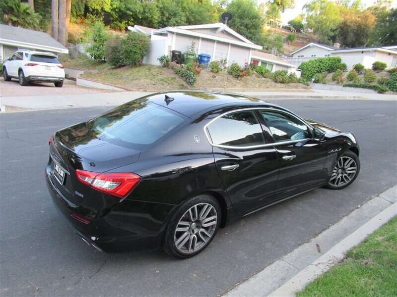 2018 Maserati Ghibli   - Photo 8 - Sherman Oaks, CA 91423