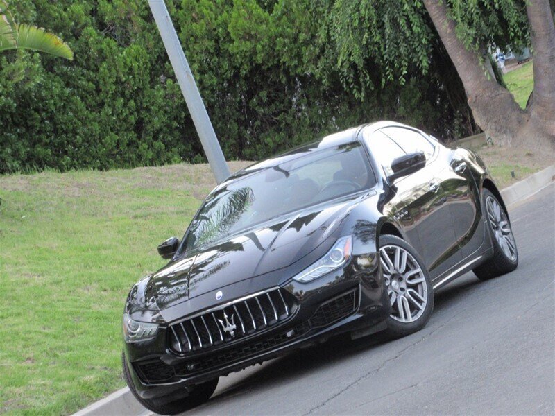 2018 Maserati Ghibli   - Photo 5 - Sherman Oaks, CA 91423