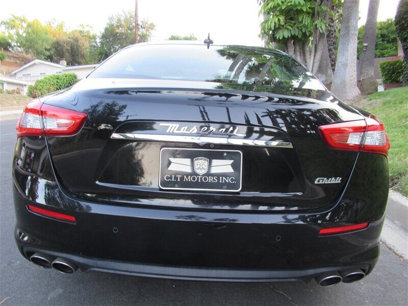 2018 Maserati Ghibli   - Photo 37 - Sherman Oaks, CA 91423