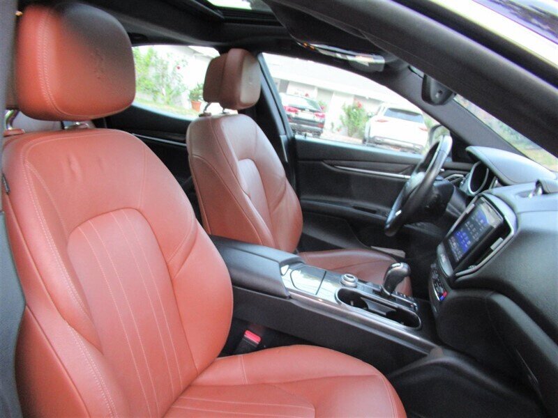 2018 Maserati Ghibli   - Photo 33 - Sherman Oaks, CA 91423