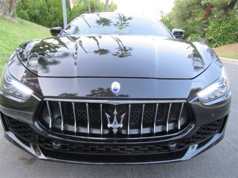 2018 Maserati Ghibli   - Photo 43 - Sherman Oaks, CA 91423