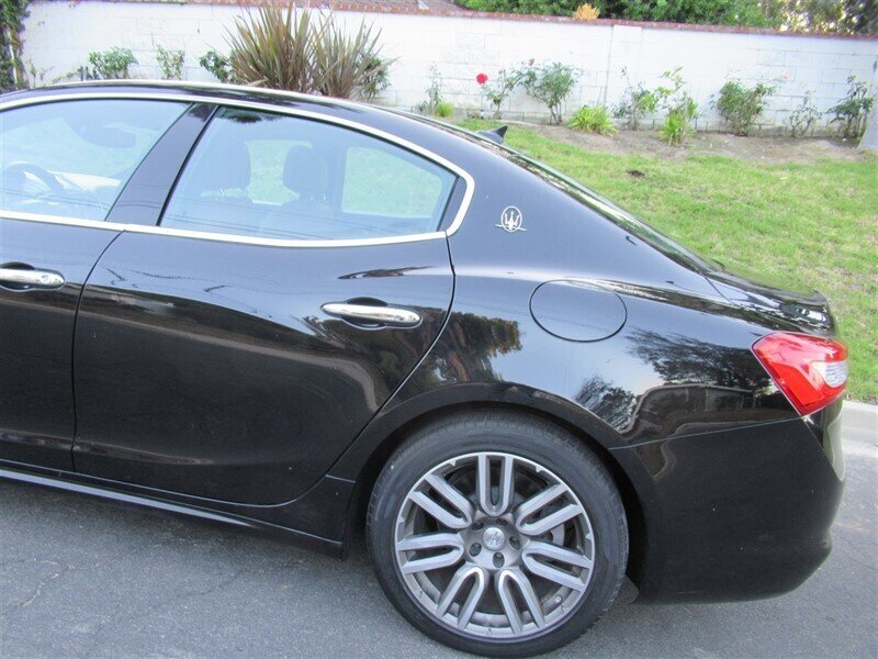 2018 Maserati Ghibli   - Photo 40 - Sherman Oaks, CA 91423