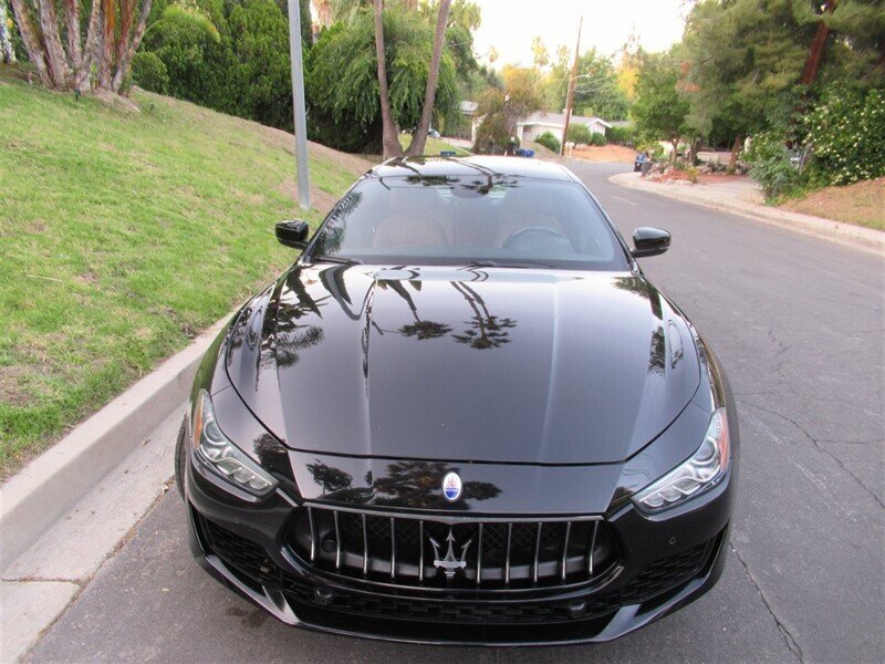 2018 Maserati Ghibli   - Photo 11 - Sherman Oaks, CA 91423