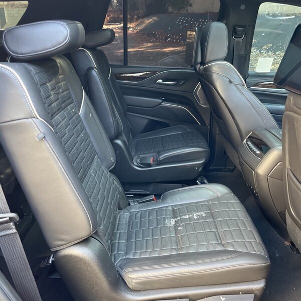2021 Cadillac Escalade Sport Platinum   - Photo 13 - Sherman Oaks, CA 91423