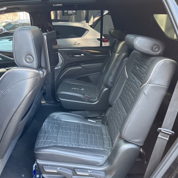 2021 Cadillac Escalade Sport Platinum   - Photo 12 - Sherman Oaks, CA 91423
