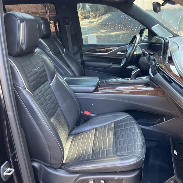 2021 Cadillac Escalade Sport Platinum   - Photo 11 - Sherman Oaks, CA 91423