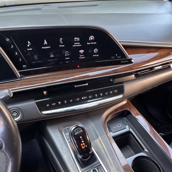2021 Cadillac Escalade Sport Platinum   - Photo 16 - Sherman Oaks, CA 91423