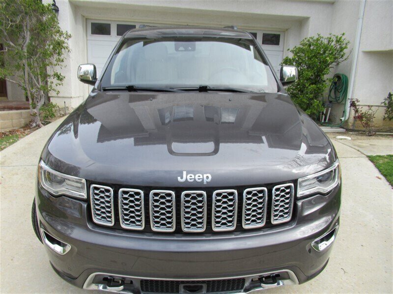 2017 Jeep Grand Cherokee Overland   - Photo 10 - Sherman Oaks, CA 91423