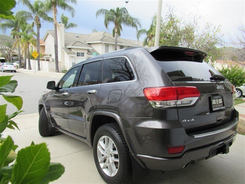 2017 Jeep Grand Cherokee Overland   - Photo 4 - Sherman Oaks, CA 91423