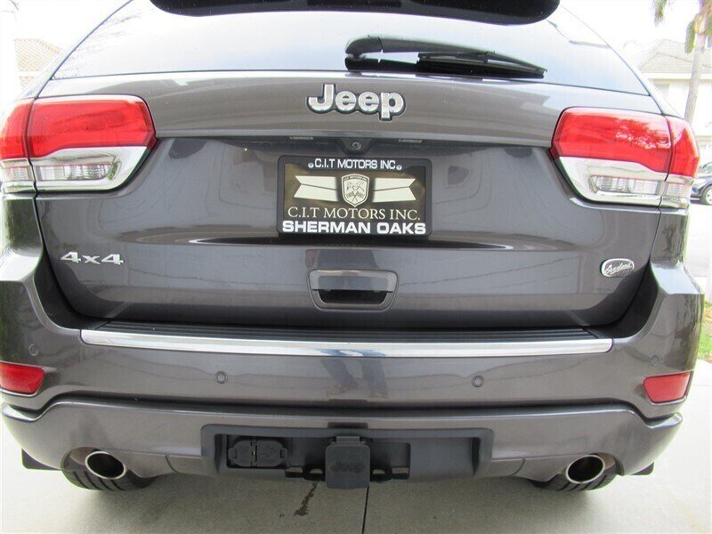 2017 Jeep Grand Cherokee Overland   - Photo 39 - Sherman Oaks, CA 91423