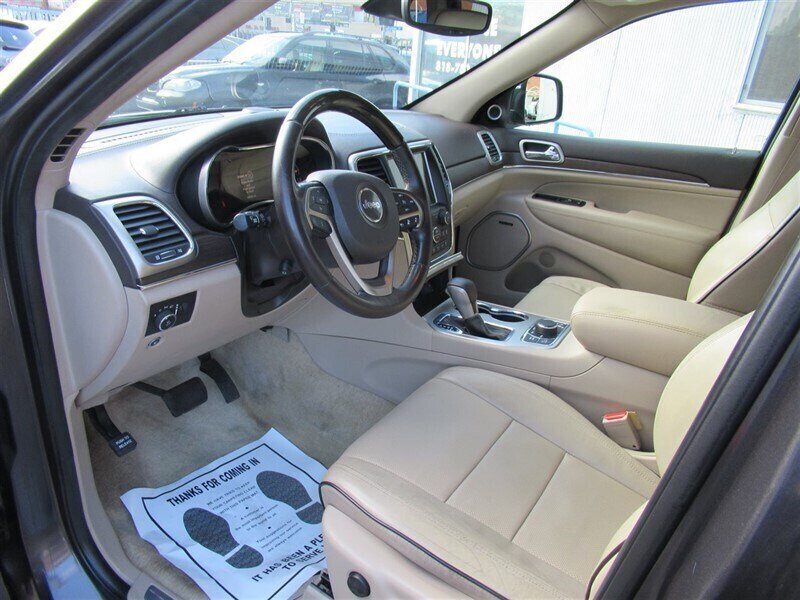 2017 Jeep Grand Cherokee Overland   - Photo 58 - Sherman Oaks, CA 91423