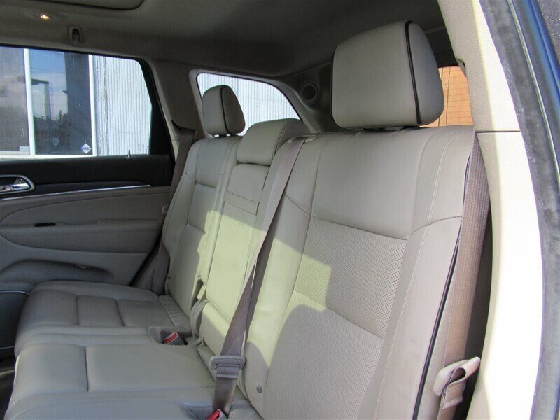 2017 Jeep Grand Cherokee Overland   - Photo 71 - Sherman Oaks, CA 91423