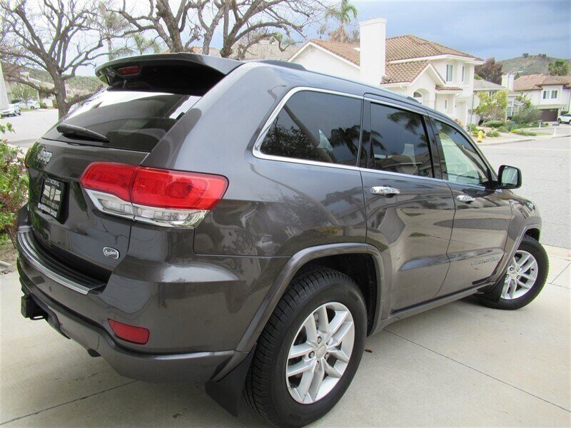 2017 Jeep Grand Cherokee Overland   - Photo 7 - Sherman Oaks, CA 91423