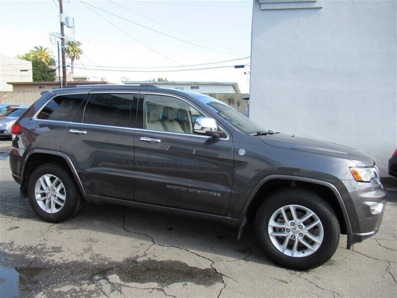 2017 Jeep Grand Cherokee Overland   - Photo 54 - Sherman Oaks, CA 91423