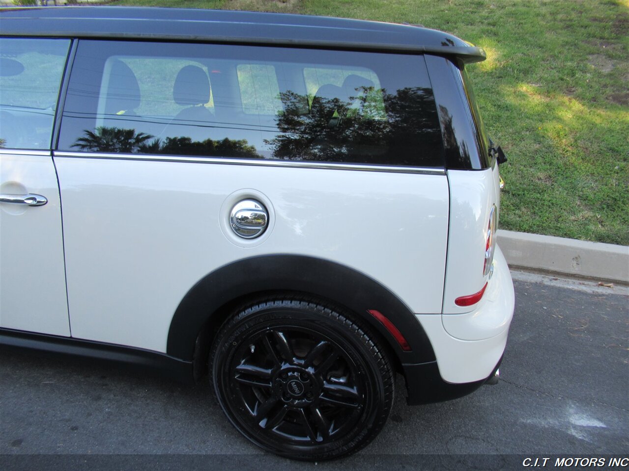 2012 MINI Cooper S   - Photo 33 - Sherman Oaks, CA 91423