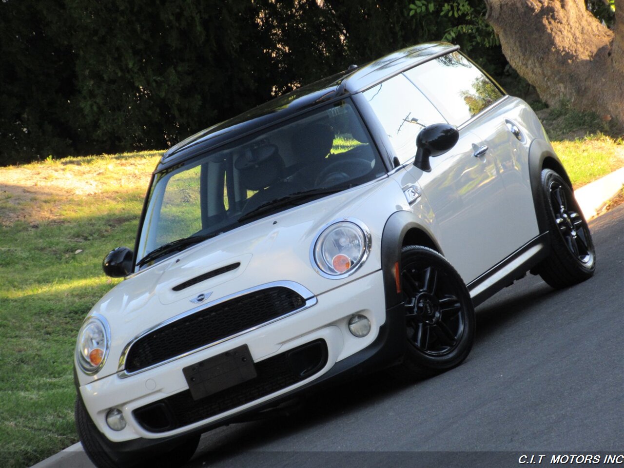 2012 MINI Cooper S   - Photo 1 - Sherman Oaks, CA 91423