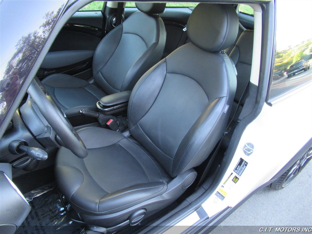 2012 MINI Cooper S   - Photo 13 - Sherman Oaks, CA 91423