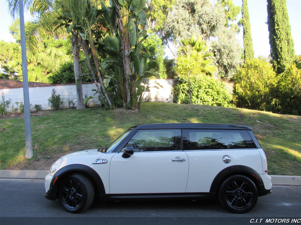 2012 MINI Cooper S   - Photo 8 - Sherman Oaks, CA 91423