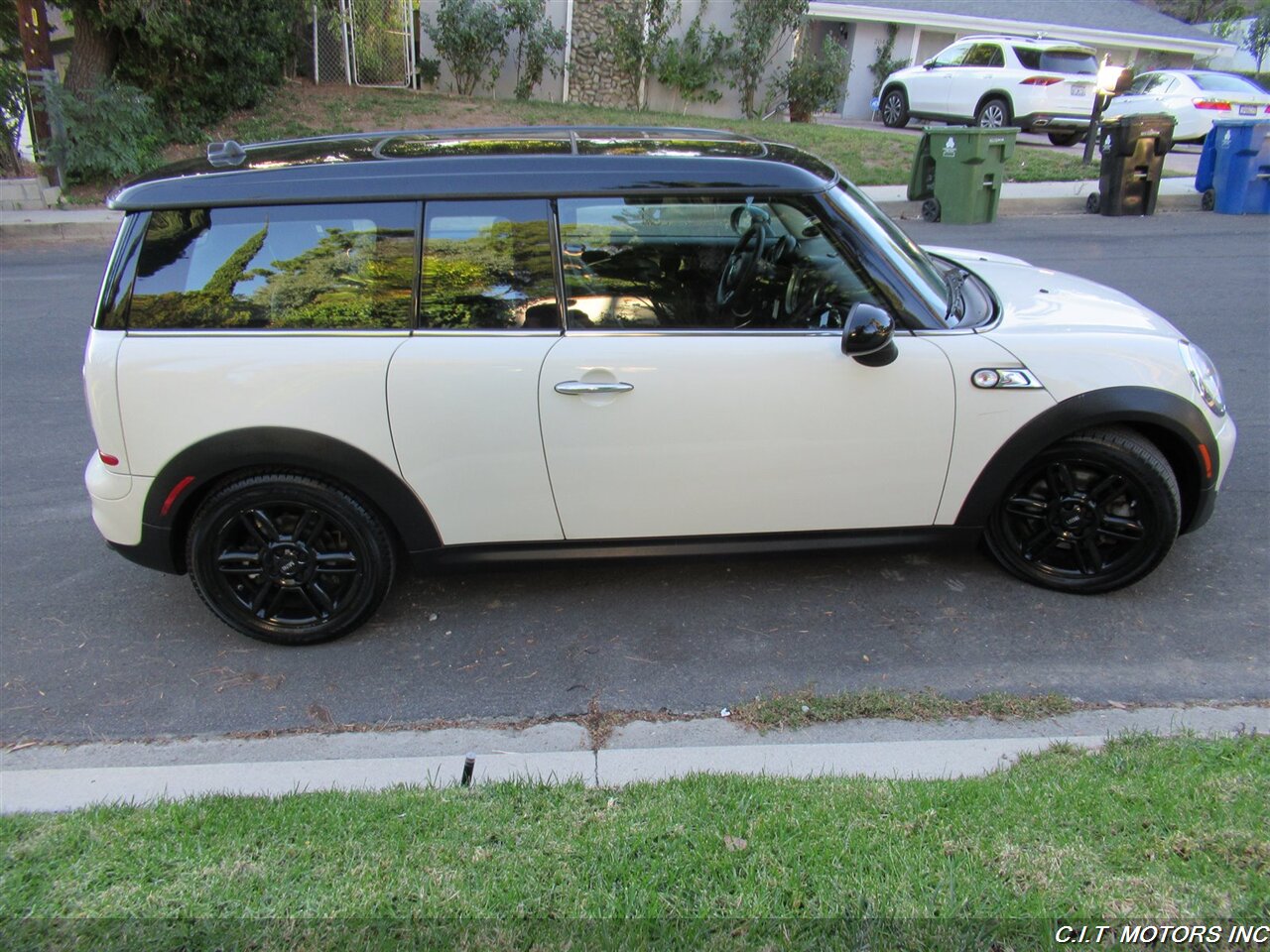 2012 MINI Cooper S   - Photo 4 - Sherman Oaks, CA 91423