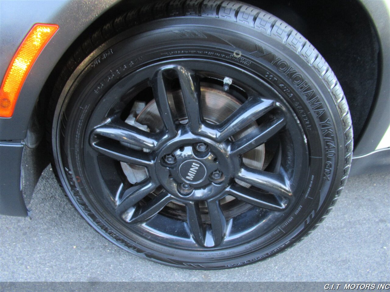 2012 MINI Cooper S   - Photo 10 - Sherman Oaks, CA 91423