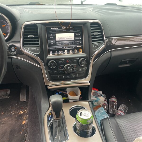 2017 Jeep Grand Cherokee Overland   - Photo 21 - Sherman Oaks, CA 91423