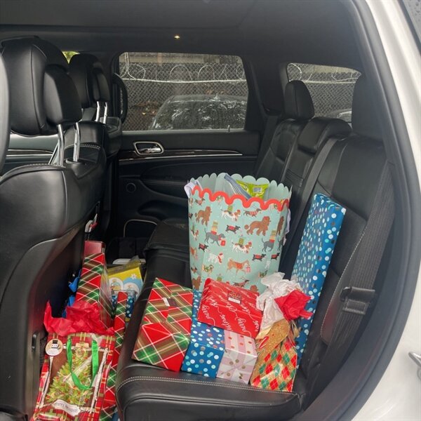 2017 Jeep Grand Cherokee Overland   - Photo 17 - Sherman Oaks, CA 91423