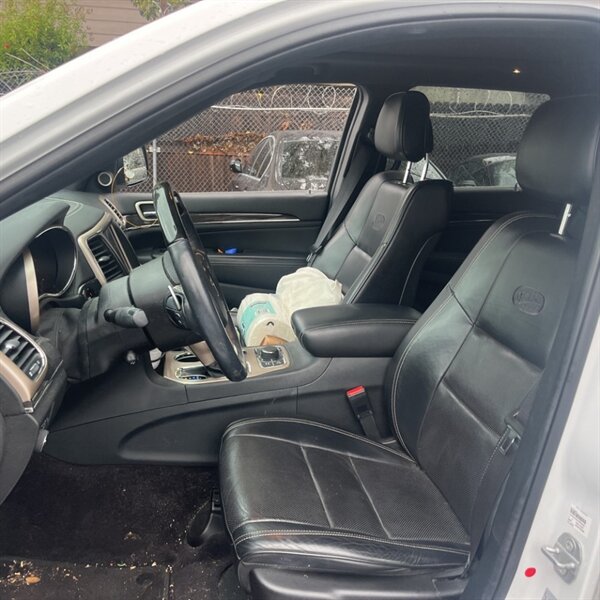 2017 Jeep Grand Cherokee Overland   - Photo 14 - Sherman Oaks, CA 91423