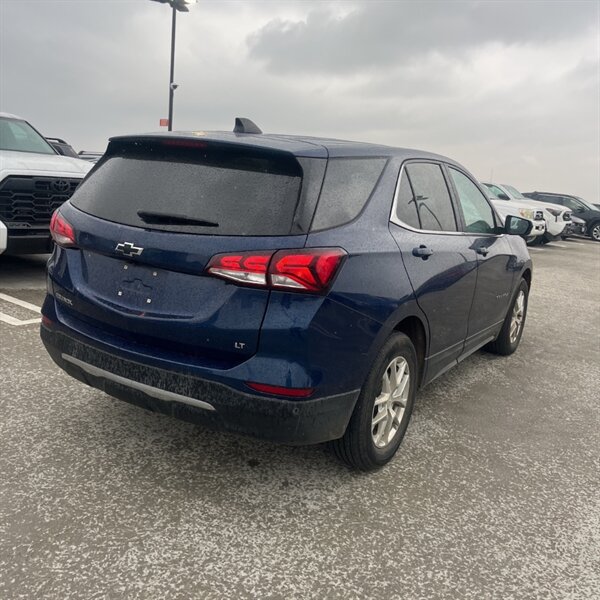 2022 Chevrolet Equinox LT   - Photo 9 - Sherman Oaks, CA 91423