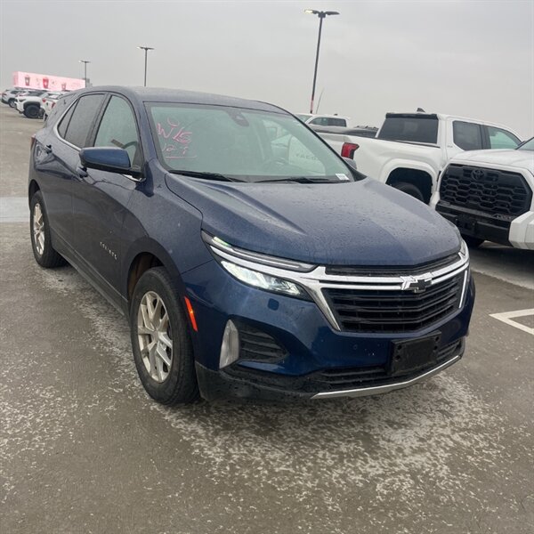 2022 Chevrolet Equinox LT   - Photo 1 - Sherman Oaks, CA 91423