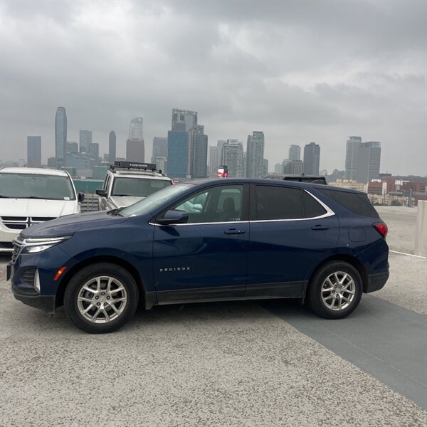2022 Chevrolet Equinox LT   - Photo 8 - Sherman Oaks, CA 91423