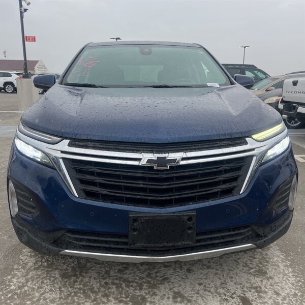 2022 Chevrolet Equinox LT   - Photo 3 - Sherman Oaks, CA 91423