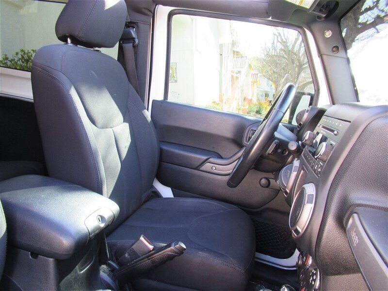 2018 Jeep Wrangler JK Sport   - Photo 29 - Sherman Oaks, CA 91423