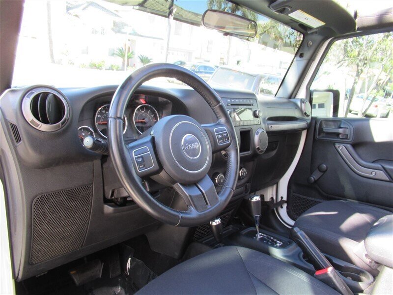 2018 Jeep Wrangler JK Sport   - Photo 13 - Sherman Oaks, CA 91423