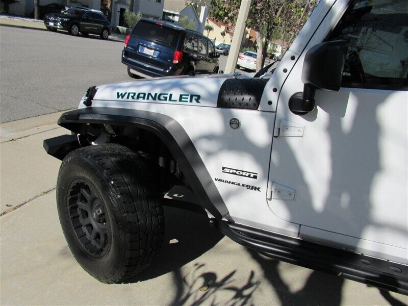 2018 Jeep Wrangler JK Sport   - Photo 33 - Sherman Oaks, CA 91423