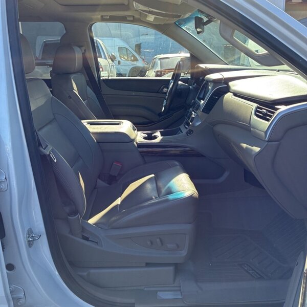 2017 GMC Yukon XL SLT   - Photo 22 - Sherman Oaks, CA 91423