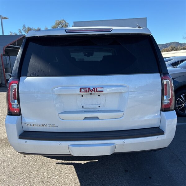 2017 GMC Yukon XL SLT   - Photo 5 - Sherman Oaks, CA 91423