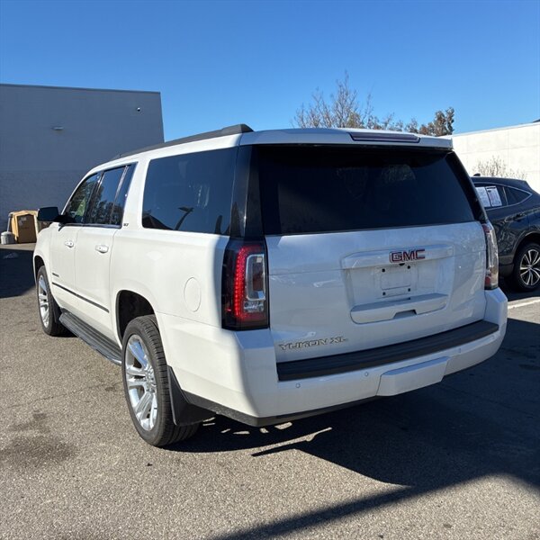 2017 GMC Yukon XL SLT   - Photo 6 - Sherman Oaks, CA 91423