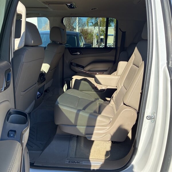 2017 GMC Yukon XL SLT   - Photo 14 - Sherman Oaks, CA 91423