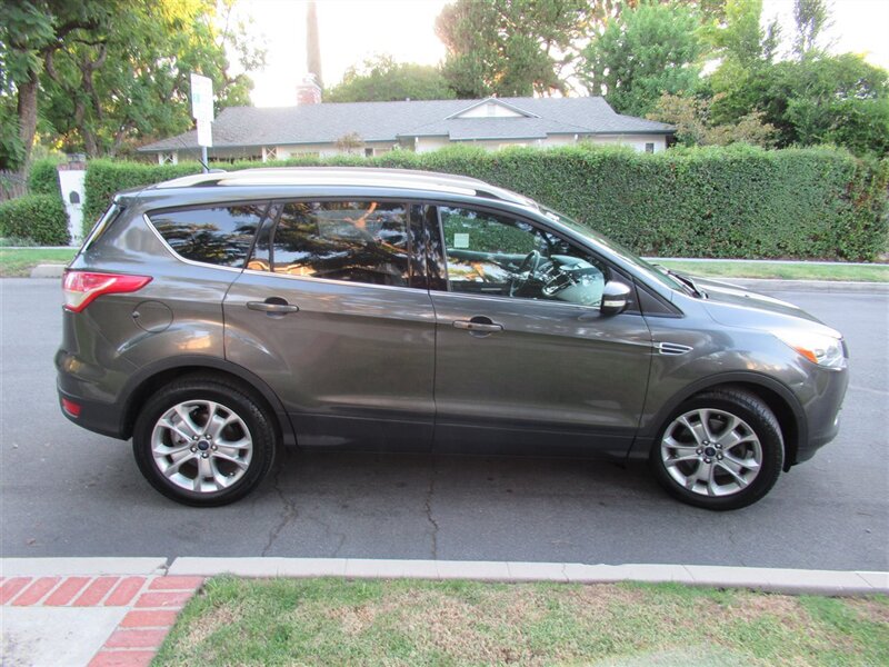 2016 Ford Escape Titanium   - Photo 9 - Sherman Oaks, CA 91423